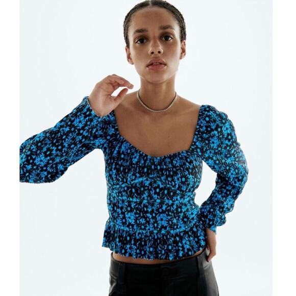 ZARA Blue and Black Floral Print Cropped Smocked Top Sz. Medium - Picture 2 of 5
